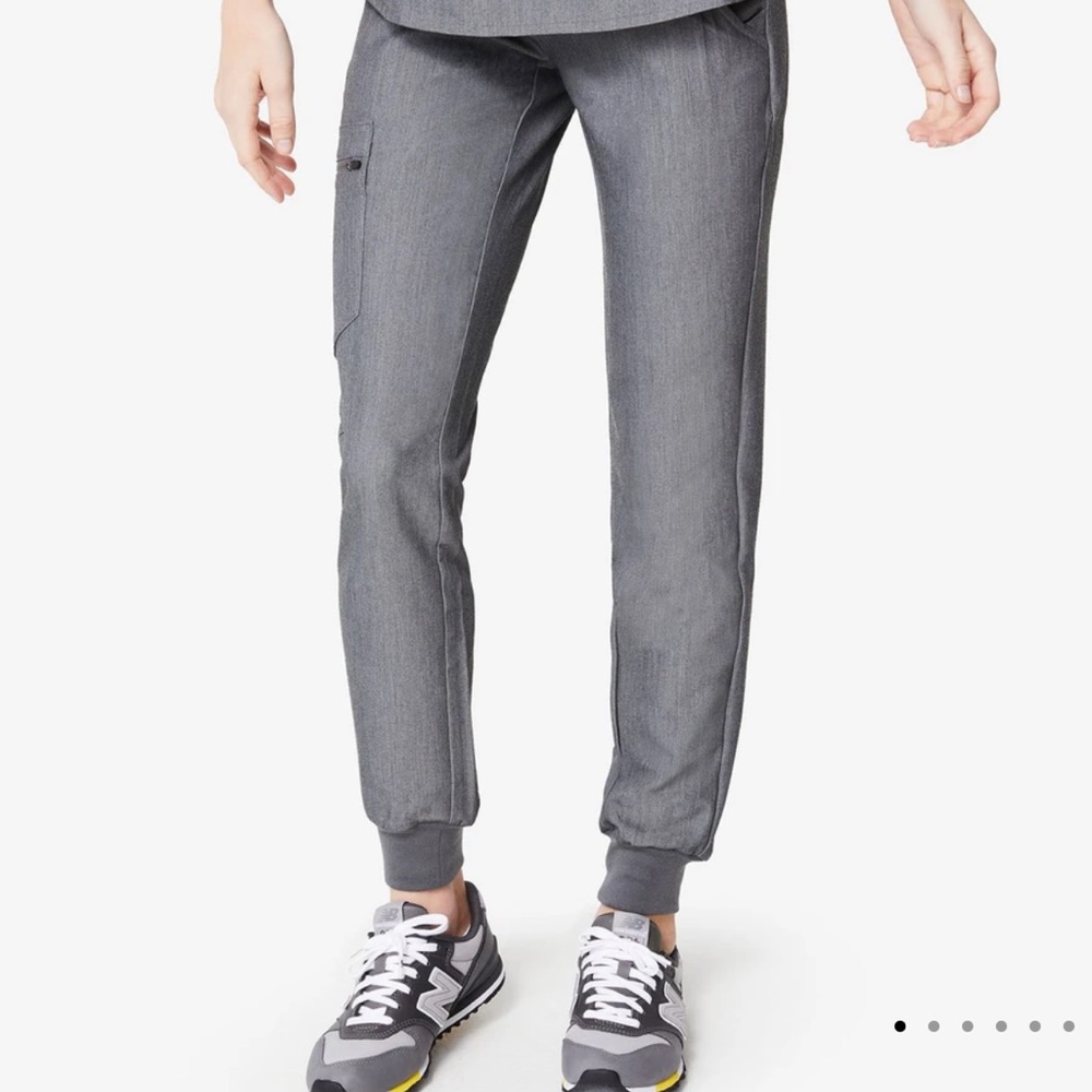 Figs graphite scrub set